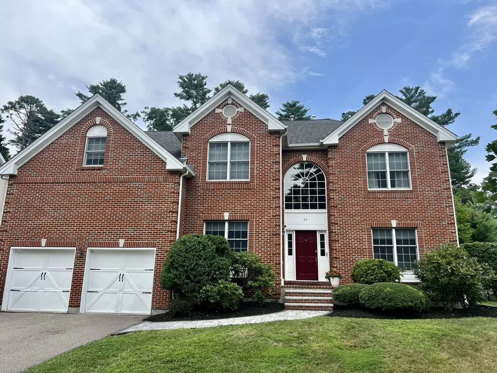 4 bed, 3 bath apartment for rent at 24 Endean Dr, Walpole — photo 1 of 39