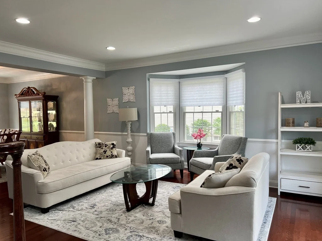 4 bed, 3 bath apartment for rent at 24 Endean Dr, Walpole — photo 5 of 39