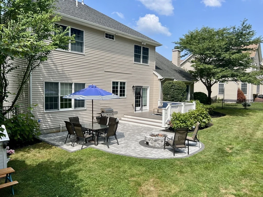 4 bed, 3 bath apartment for rent at 24 Endean Dr, Walpole — photo 38 of 39