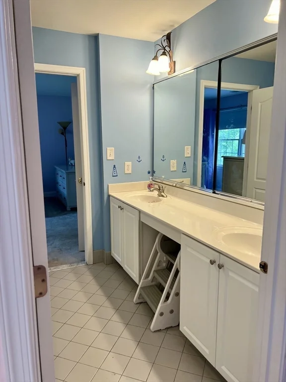 4 bed, 3 bath apartment for rent at 24 Endean Dr, Walpole — photo 25 of 39