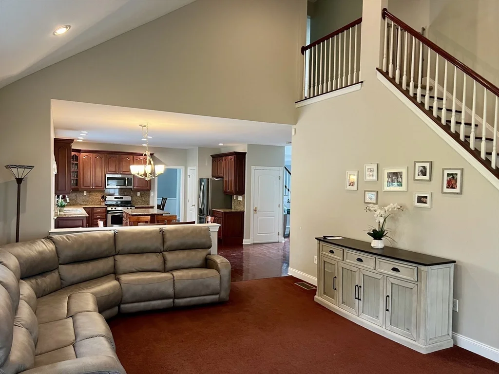 4 bed, 3 bath apartment for rent at 24 Endean Dr, Walpole — photo 15 of 39
