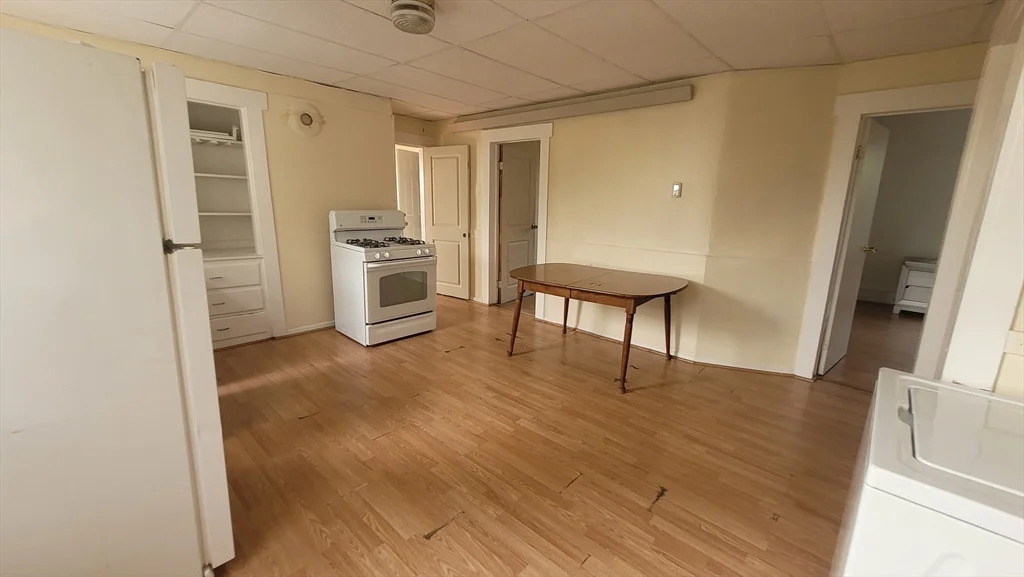 2 bed, 1 bath apartment for rent at 24 Everard Unit 3rd, Worcester — photo 3 of 13