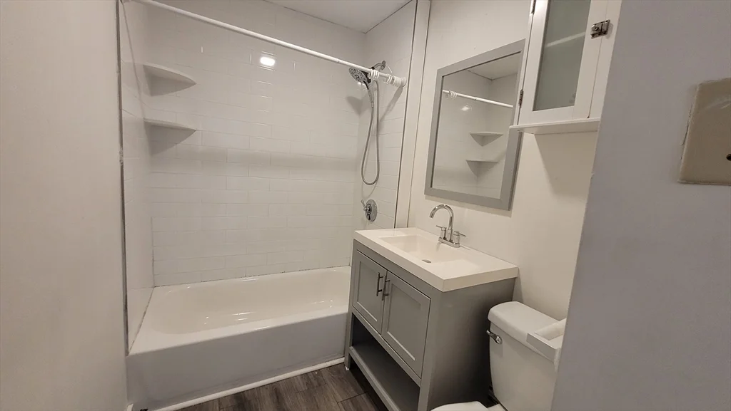 2 bed, 1 bath apartment for rent at 24 Everard Unit 3rd, Worcester — photo 6 of 13