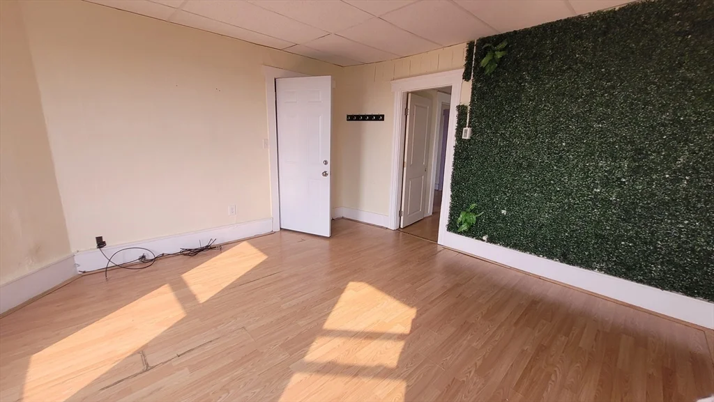 2 bed, 1 bath apartment for rent at 24 Everard Unit 3rd, Worcester — photo 1 of 13