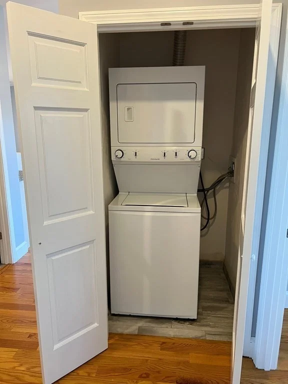 4 bed, 2 bath apartment for rent at 24 Ewell Ave Unit 24, Lexington — photo 23 of 30