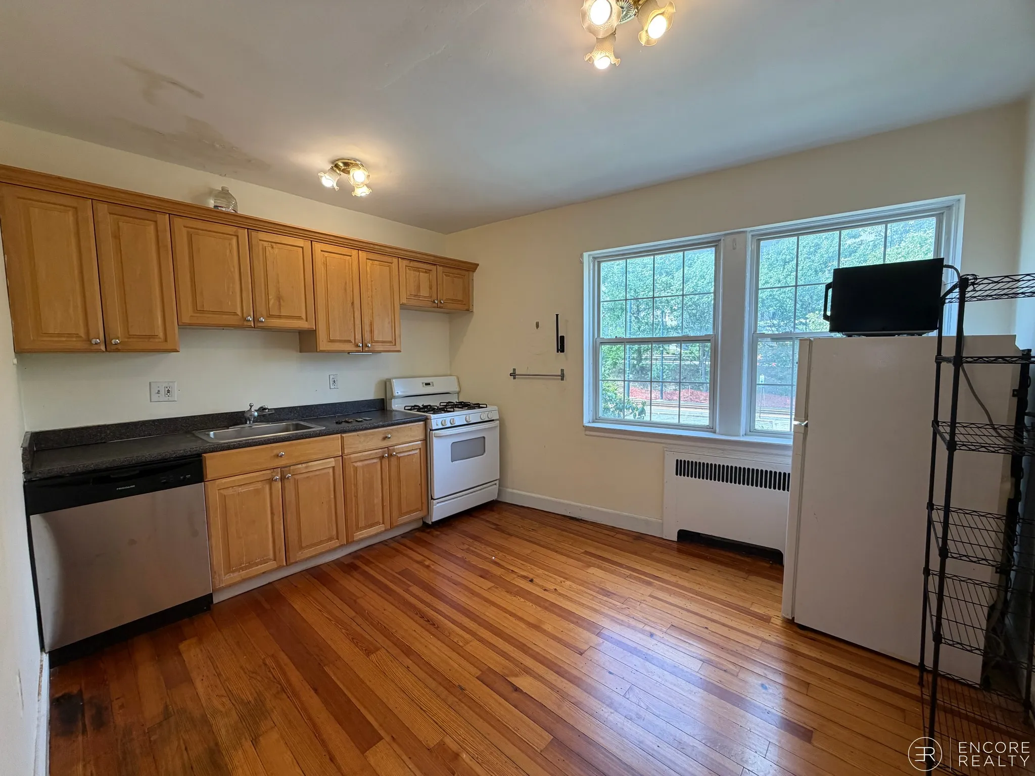 2 bed, 1 bath apartment for rent at 24 Fairbanks St Unit 3, Brookline