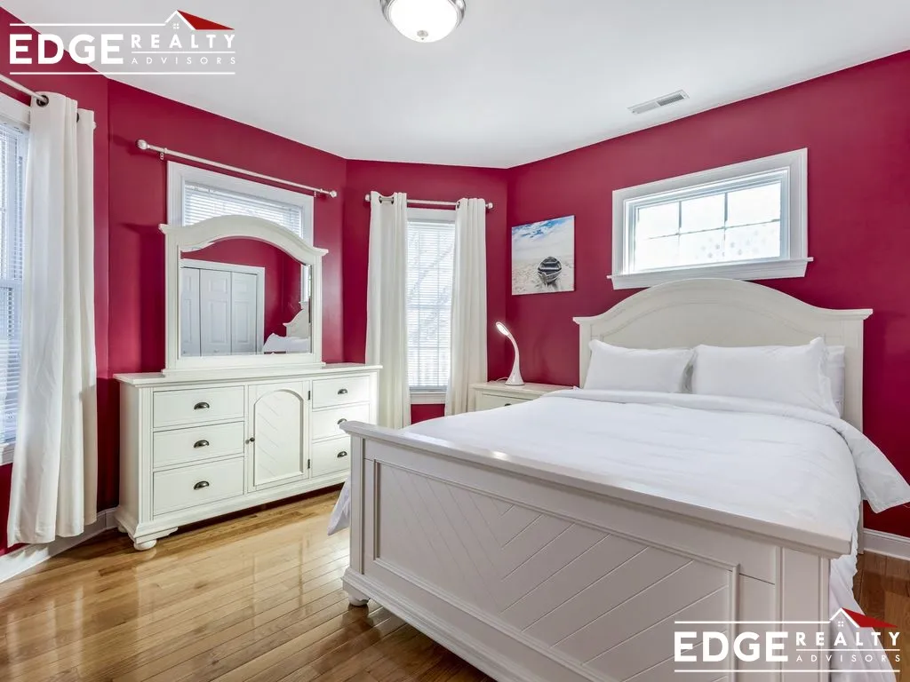 5 bed, 4 bath apartment for rent at 24 Fairmount Ave Unit 2, West Somerville — photo 14 of 20