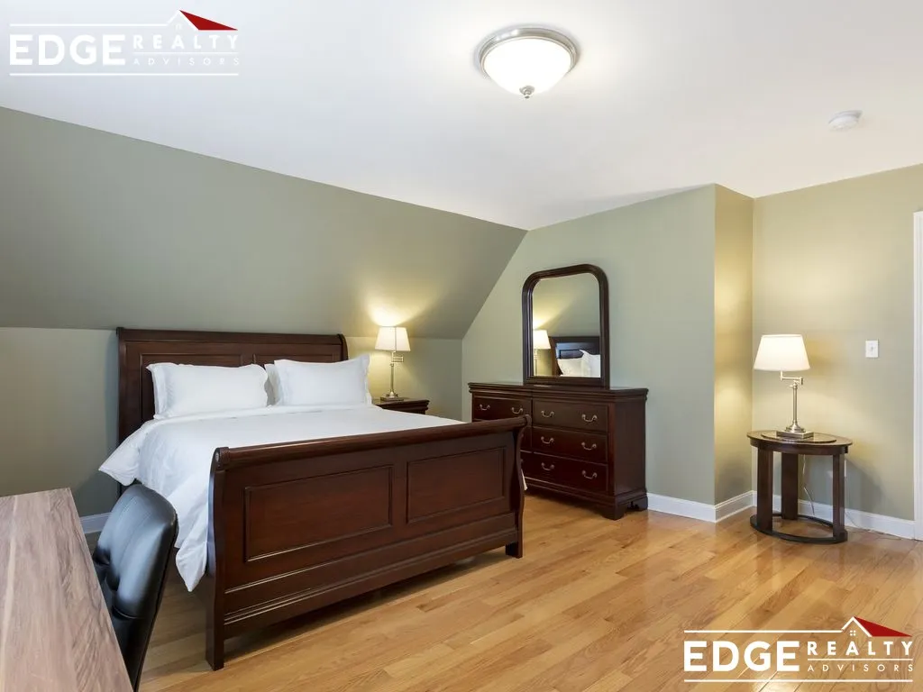5 bed, 4 bath apartment for rent at 24 Fairmount Ave Unit 2, West Somerville — photo 8 of 20