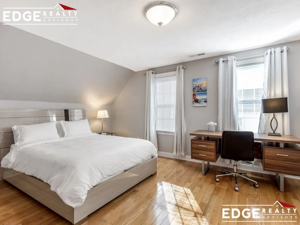 5 bed, 4 bath apartment for rent at 24 Fairmount Ave Unit 2, West Somerville — photo 6 of 20