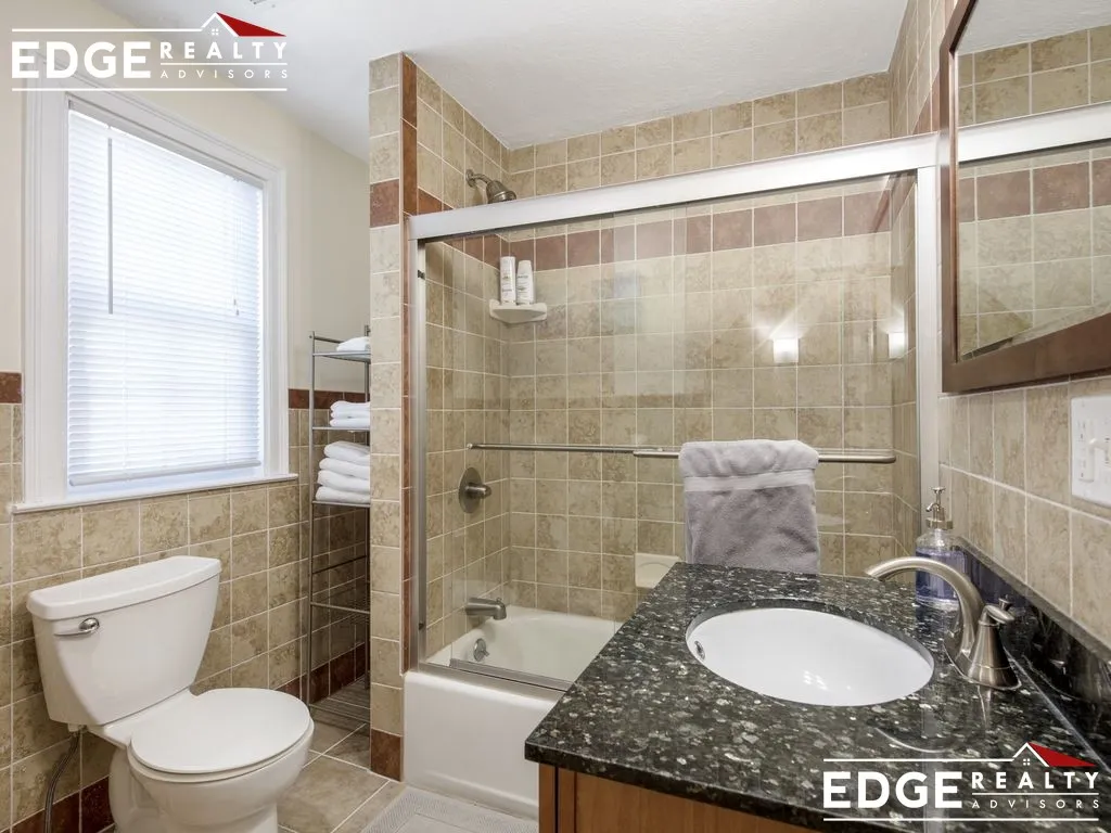 5 bed, 4 bath apartment for rent at 24 Fairmount Ave Unit 2, West Somerville — photo 10 of 20