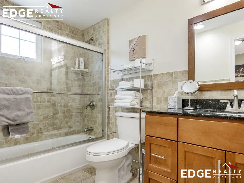 5 bed, 4 bath apartment for rent at 24 Fairmount Ave Unit 2, West Somerville — photo 19 of 20