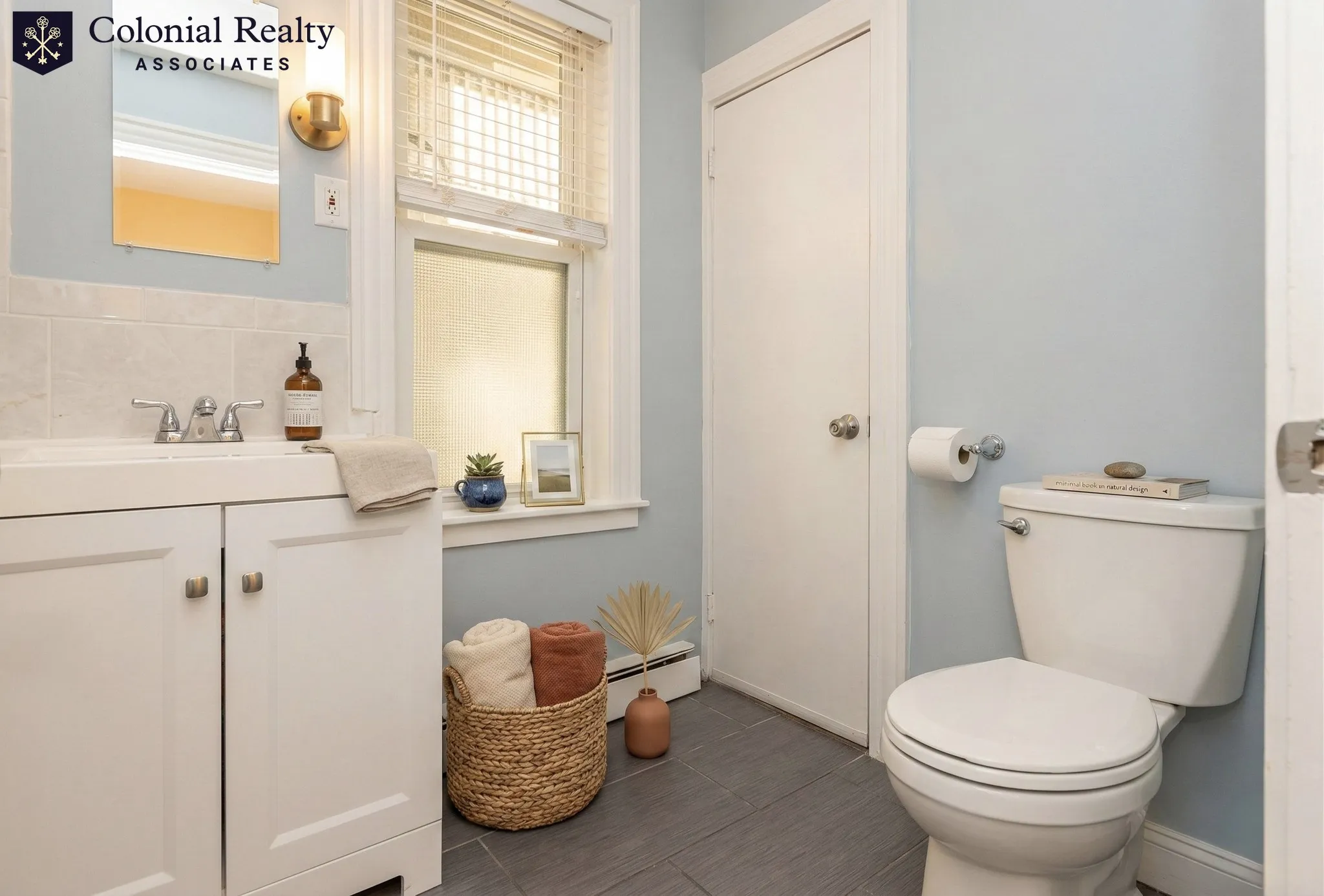5 bed, 2 bath apartment for rent at 24 Farrington Ave Unit 1, Allston — photo 5 of 9