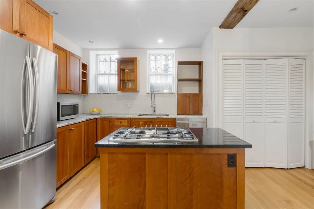 3 bed, 2 bath apartment for rent at 24 Fayette St Unit 24, Back Bay — photo 35 of 36