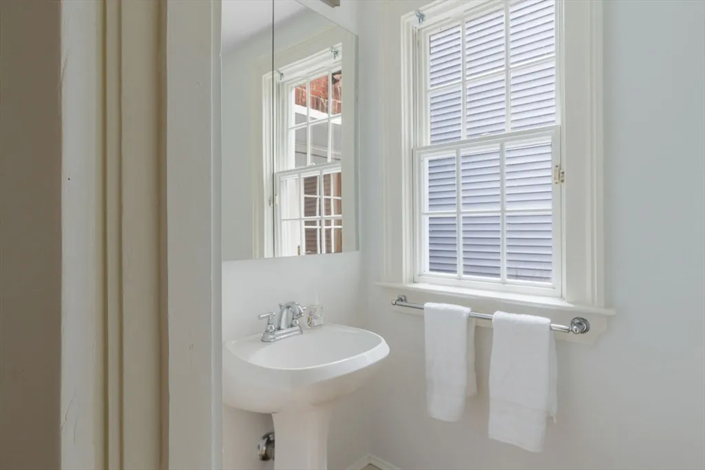 3 bed, 2 bath apartment for rent at 24 Fayette St Unit 24, Back Bay — photo 24 of 36