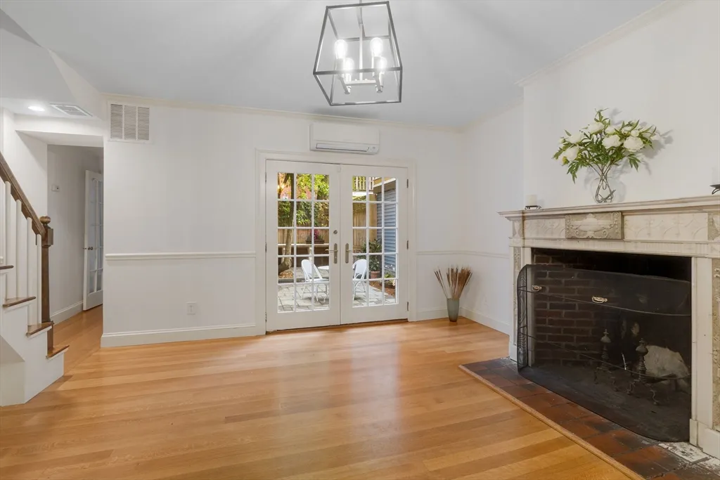 3 bed, 2 bath apartment for rent at 24 Fayette St Unit 24, Back Bay — photo 29 of 36