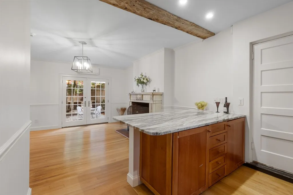 3 bed, 2 bath apartment for rent at 24 Fayette St Unit 24, Back Bay — photo 33 of 36