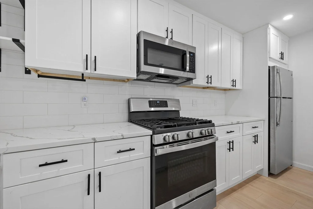 Studio bed, 1 bath apartment for rent at 24 Ferrin St Unit 2, Charlestown — photo 2 of 12