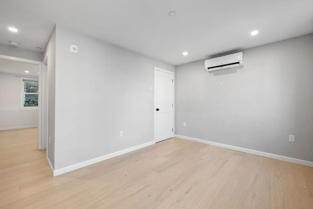 Studio bed, 1 bath apartment for rent at 24 Ferrin St Unit 2, Charlestown — photo 6 of 12