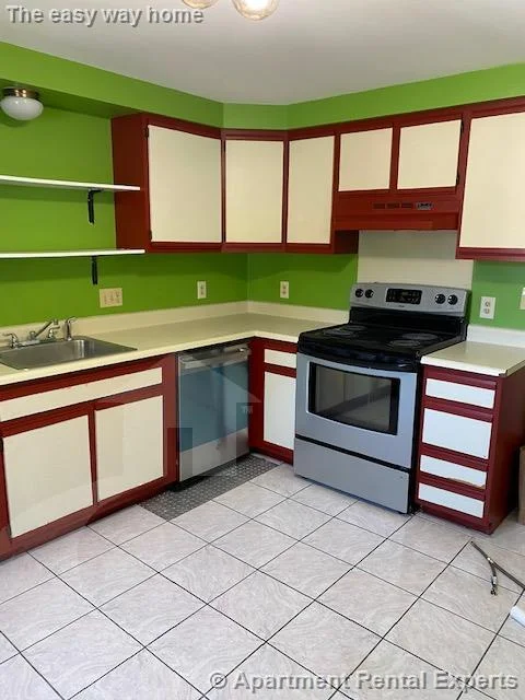 2 bed, 1 bath apartment for rent at 24 Florence St, East Somerville — photo 2 of 16