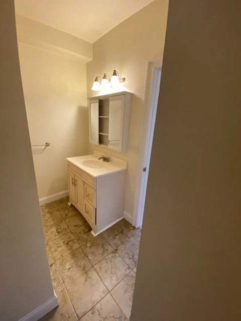 2 bed, 1 bath apartment for rent at 24 French Ave Unit 1, Braintree — photo 8 of 13