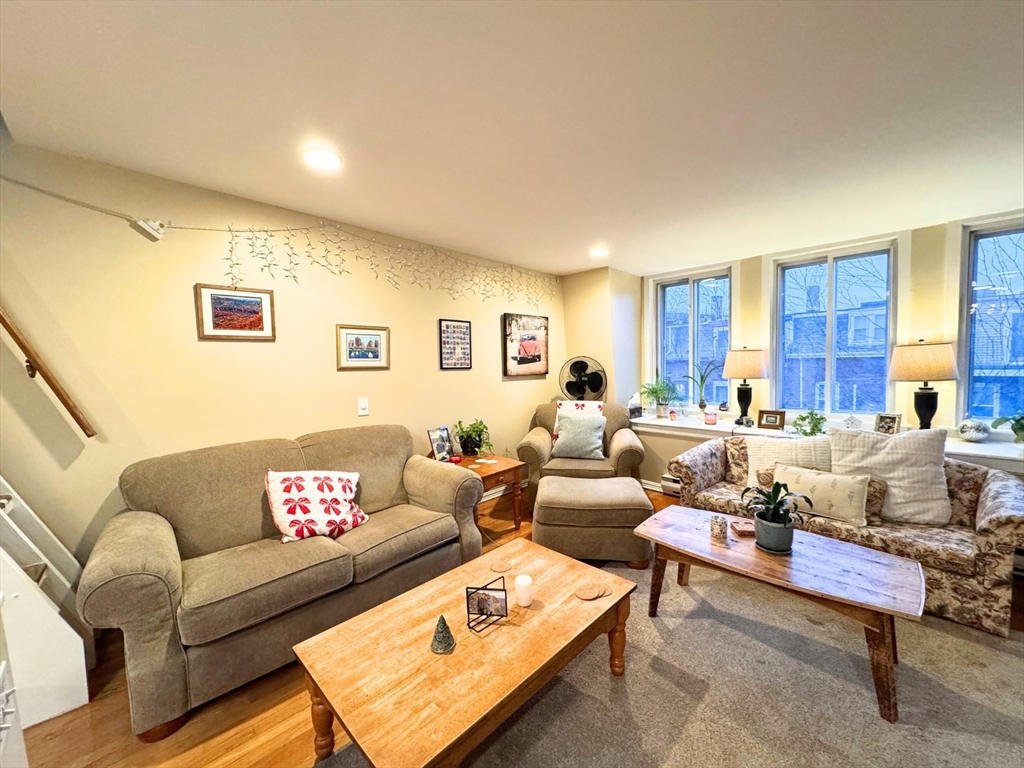 2 bed, 1 bath apartment for rent at 24 Front St Unit 2, Chelsea — photo 4 of 23