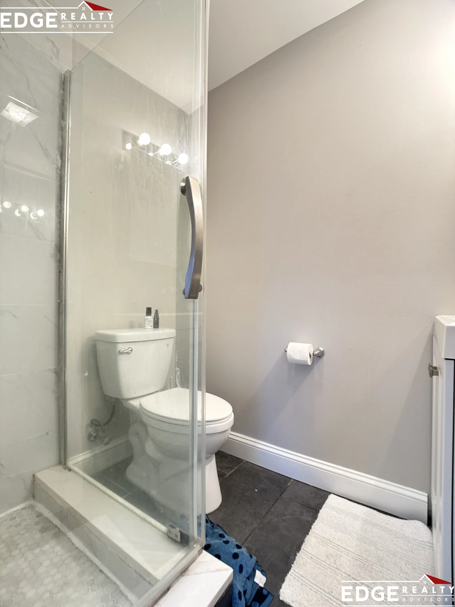 5 bed, 2 bath apartment for rent at 24 Glenmont Rd Unit 2, Brighton — photo 12 of 14