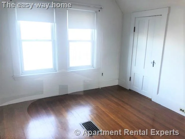 4 bed, 1 bath apartment for rent at 24 Gold Star Rd, Davis Square — photo 8 of 11