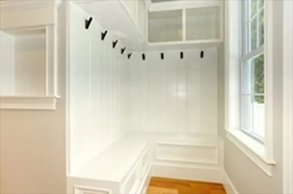 4 bed, 2 bath apartment for rent at 24 Grant Ave, Belmont — photo 10 of 10