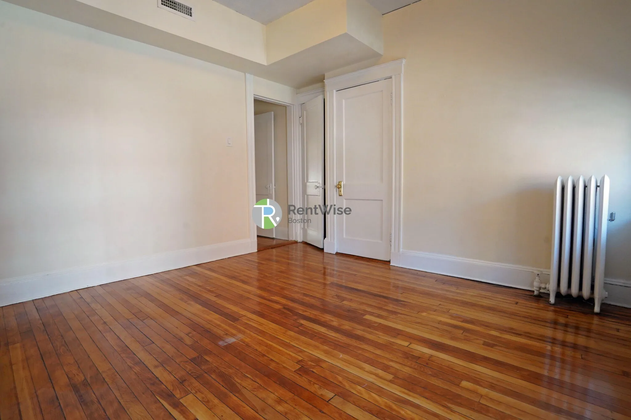 4 bed, 2 bath apartment for rent at 24 Hamilton Rd Unit 1, North Brookline — photo 17 of 29