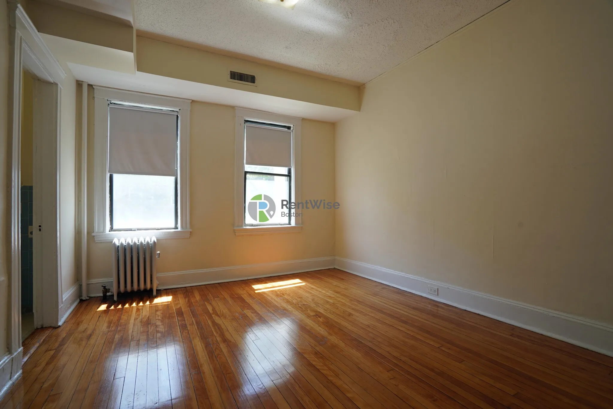 4 bed, 2 bath apartment for rent at 24 Hamilton Rd Unit 1, North Brookline — photo 20 of 29