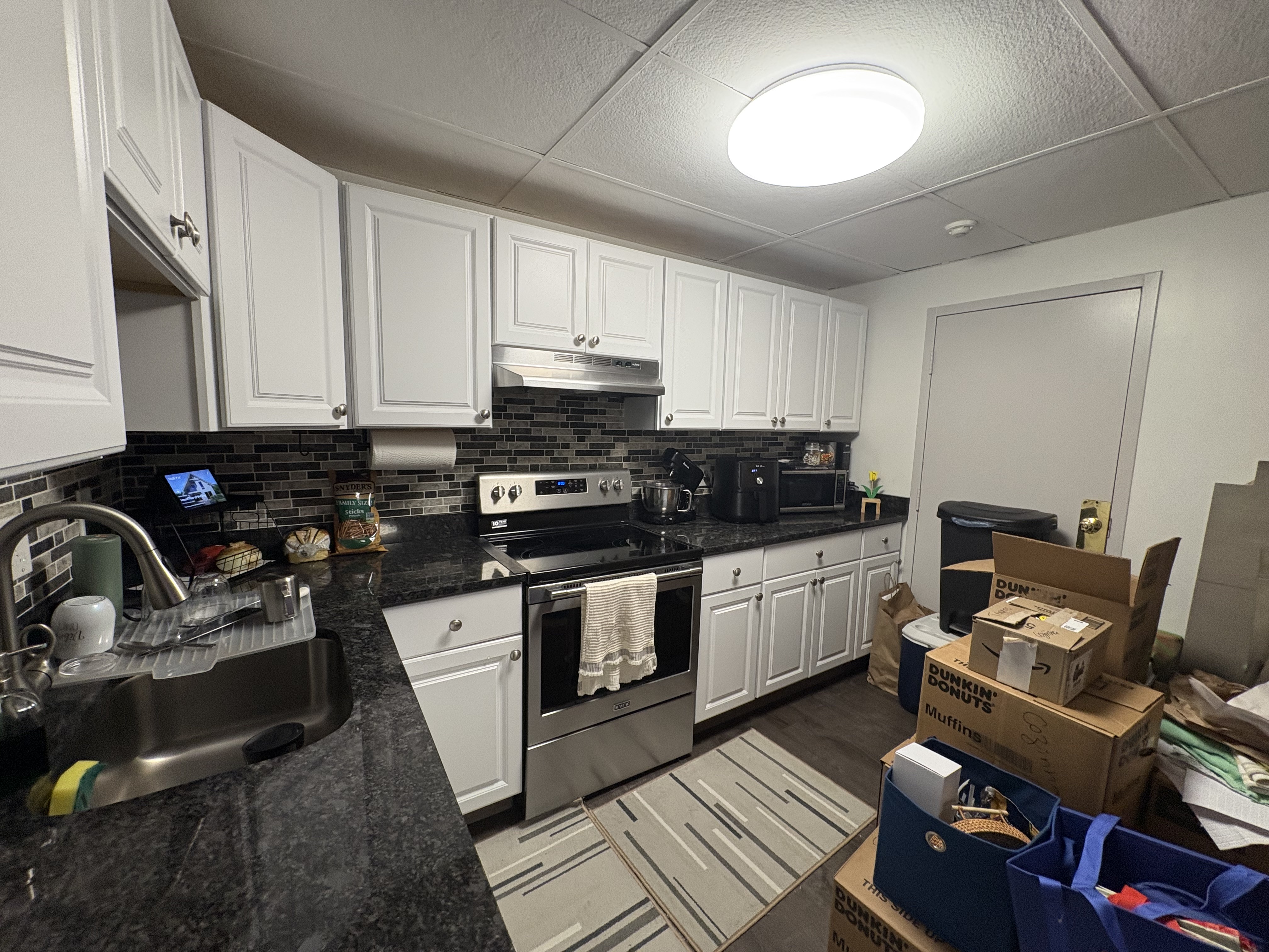 2 bed, 1 bath apartment for rent at 24 Hamilton St Unit 31, Saugus — photo 1 of 15