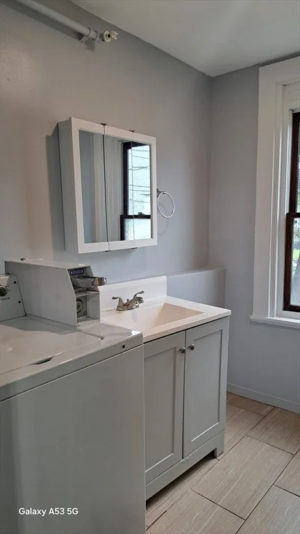 3 bed, 1 bath apartment for rent at 24 Hampden St Unit 2, WPI — photo 28 of 42