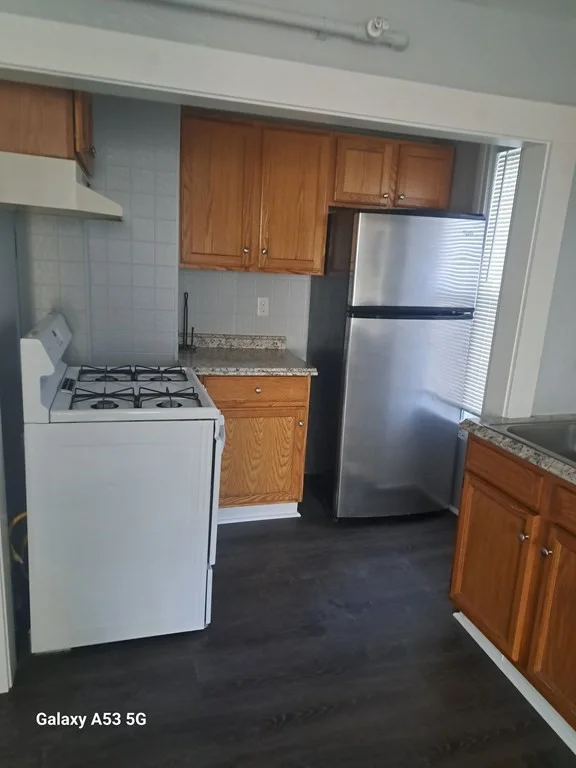 3 bed, 1 bath apartment for rent at 24 Hampden St Unit 2, WPI — photo 5 of 11