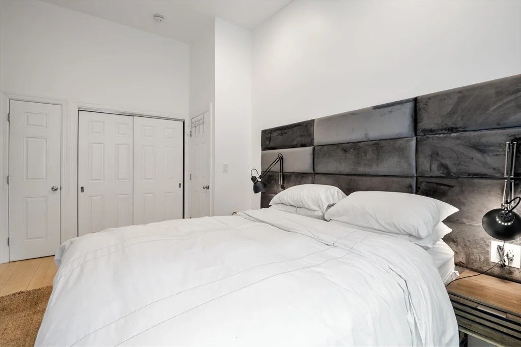 2 bed, 1 bath apartment for rent at 24 Hancock St Unit 7, Beacon Hill — photo 13 of 27