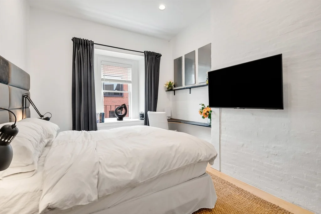 2 bed, 1 bath apartment for rent at 24 Hancock St Unit 7, Beacon Hill — photo 14 of 27