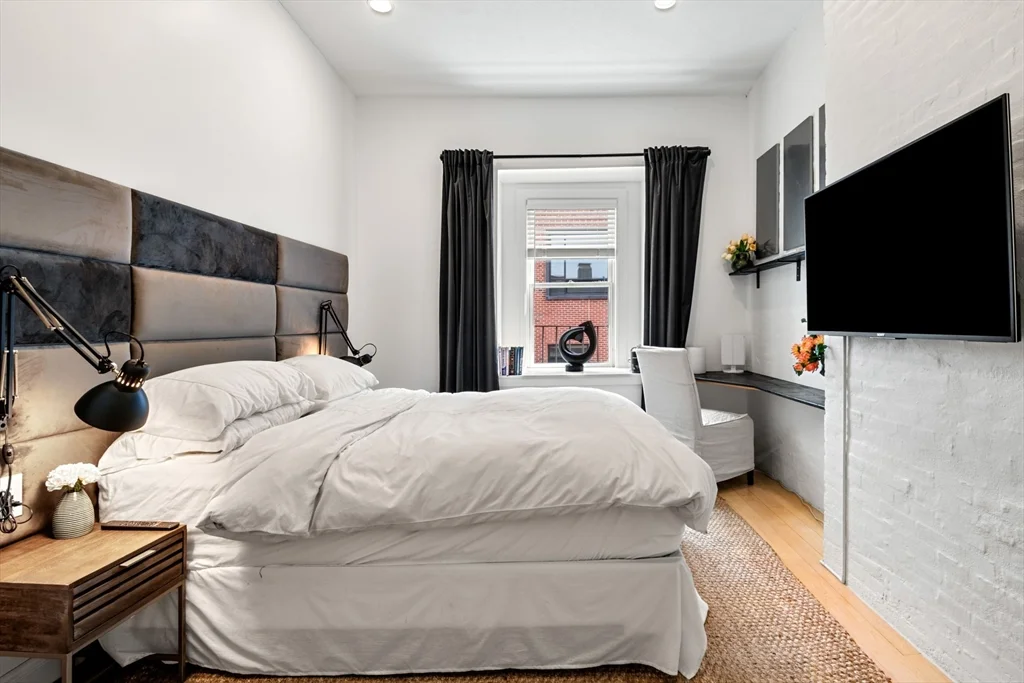 2 bed, 1 bath apartment for rent at 24 Hancock St Unit 7, Beacon Hill — photo 19 of 27