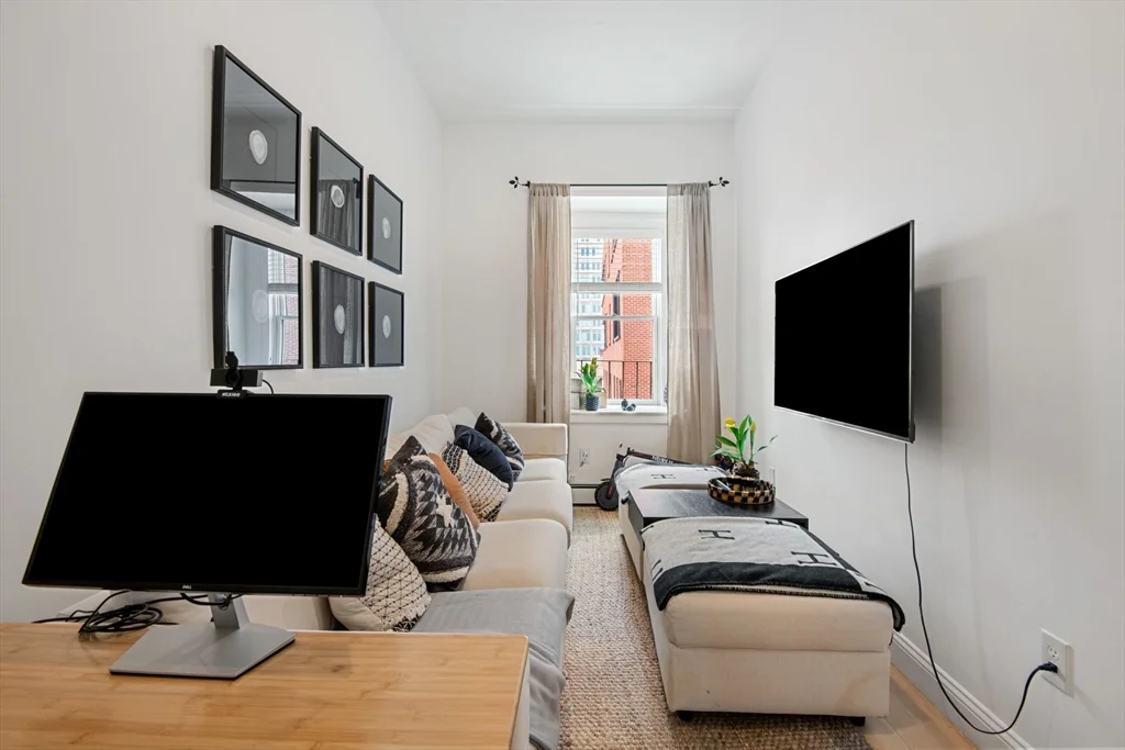 2 bed, 1 bath apartment for rent at 24 Hancock St Unit 7, Beacon Hill — photo 17 of 27