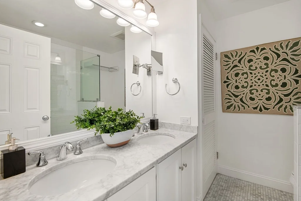 2 bed, 1 bath apartment for rent at 24 Hancock St Unit 7, Beacon Hill — photo 20 of 27