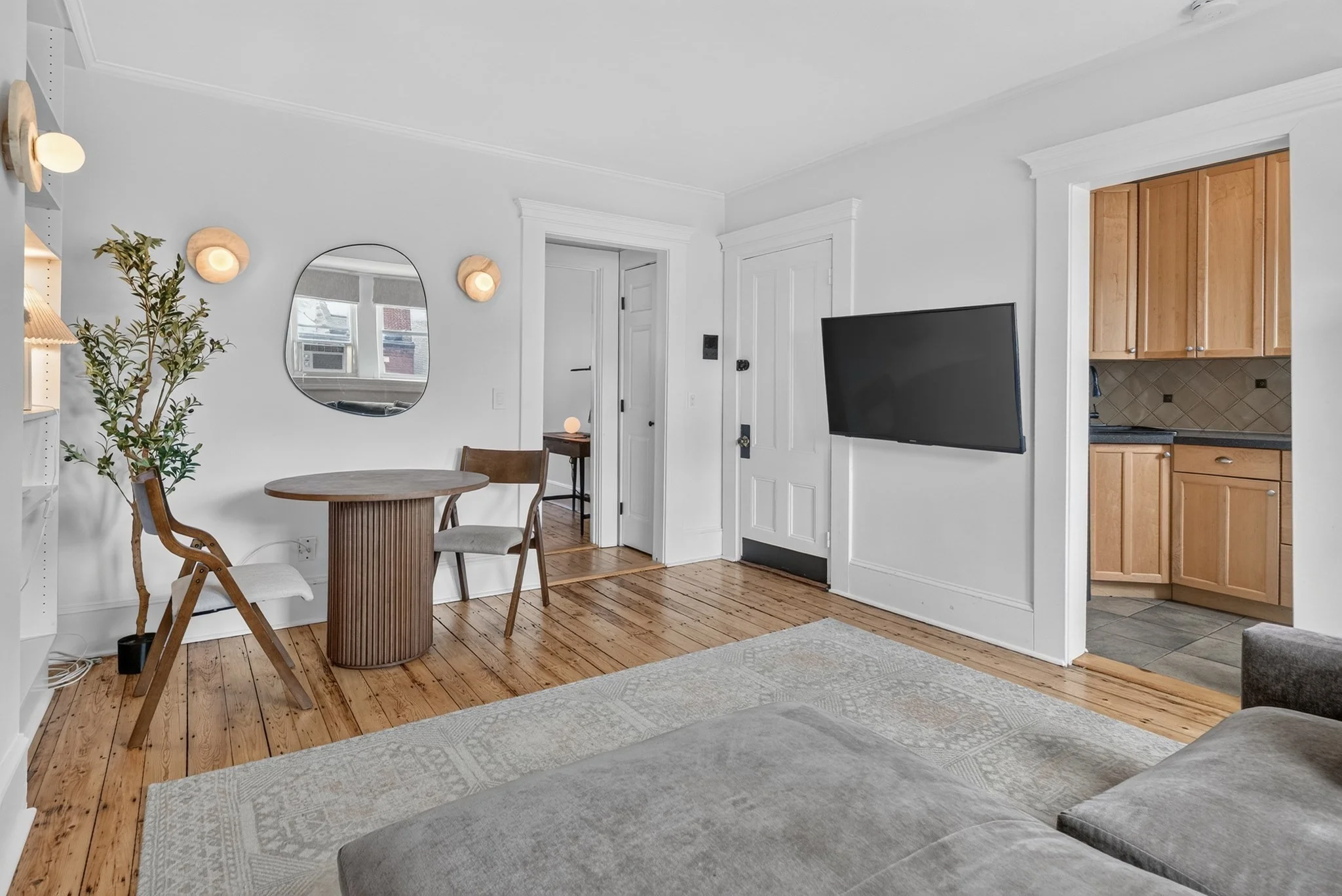 1 bed, 1 bath apartment for rent at 24 Harvard St Unit 4, Charlestown — photo 3 of 9
