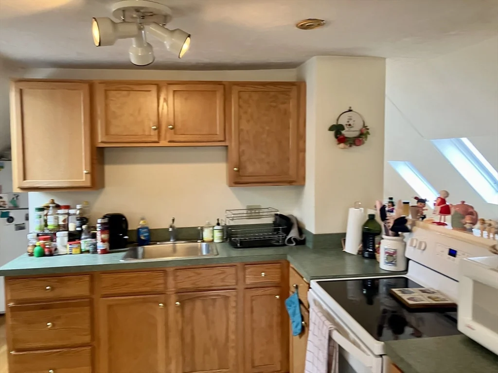 2 bed, 1 bath apartment for rent at 24 Haskell St Unit 4, North Cambridge — photo 5 of 20