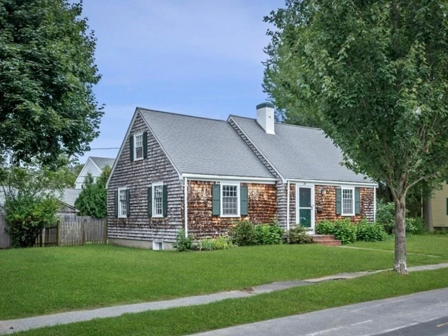3 bed, 2 bath apartment for rent at 24 Hereford Rd, Marblehead