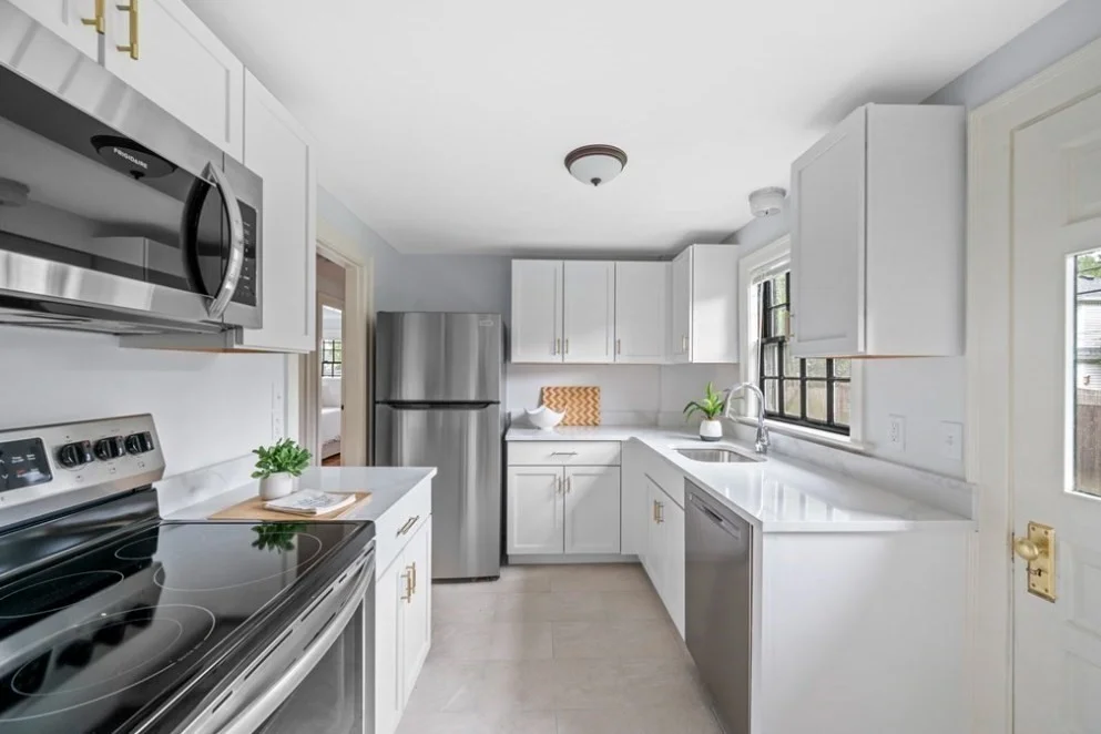 3 bed, 2 bath apartment for rent at 24 Hereford Rd, Marblehead — photo 10 of 19