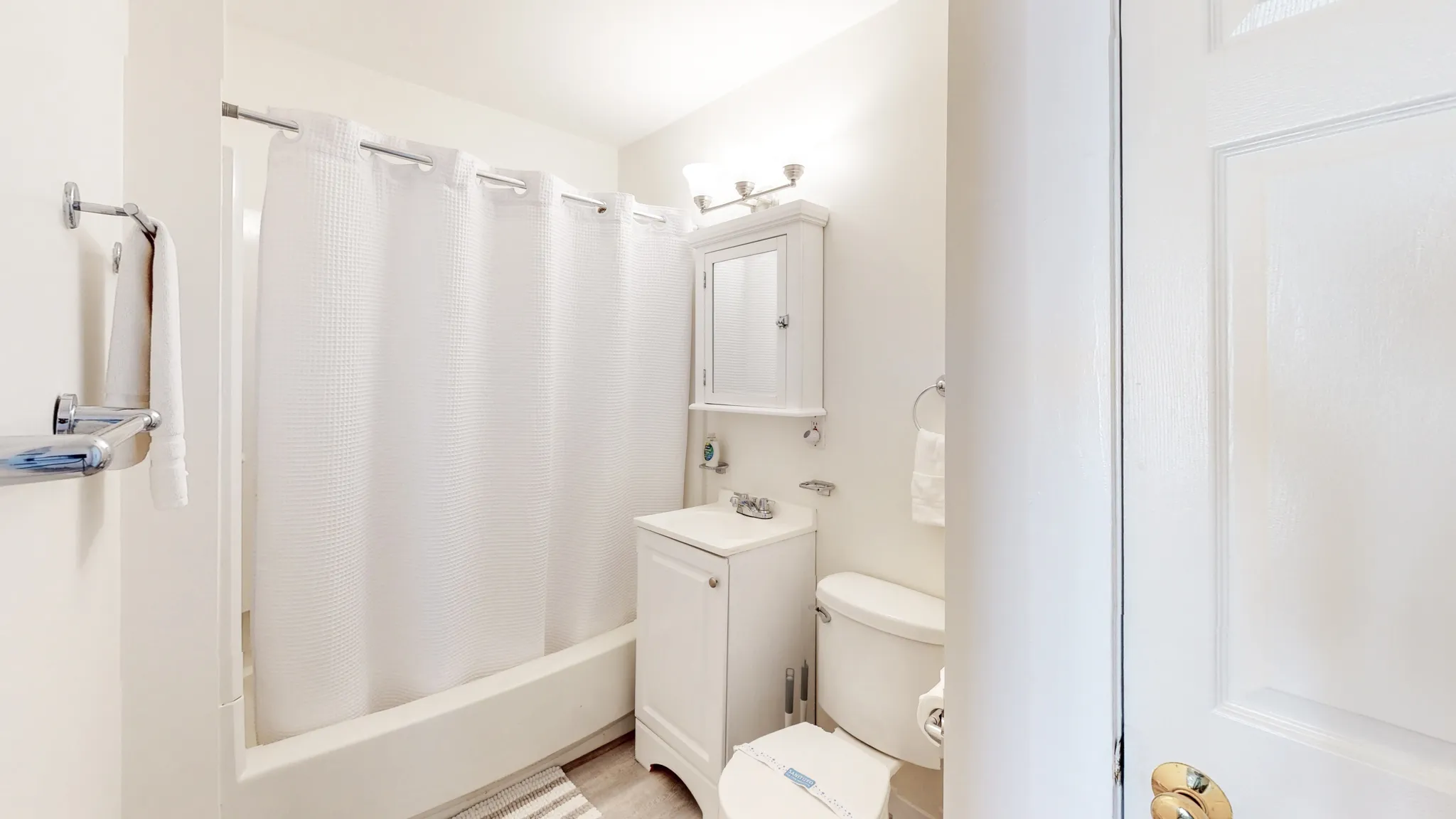 1 bed, 1 bath apartment for rent at 24 Hews St Unit 1, Riverside — photo 13 of 14