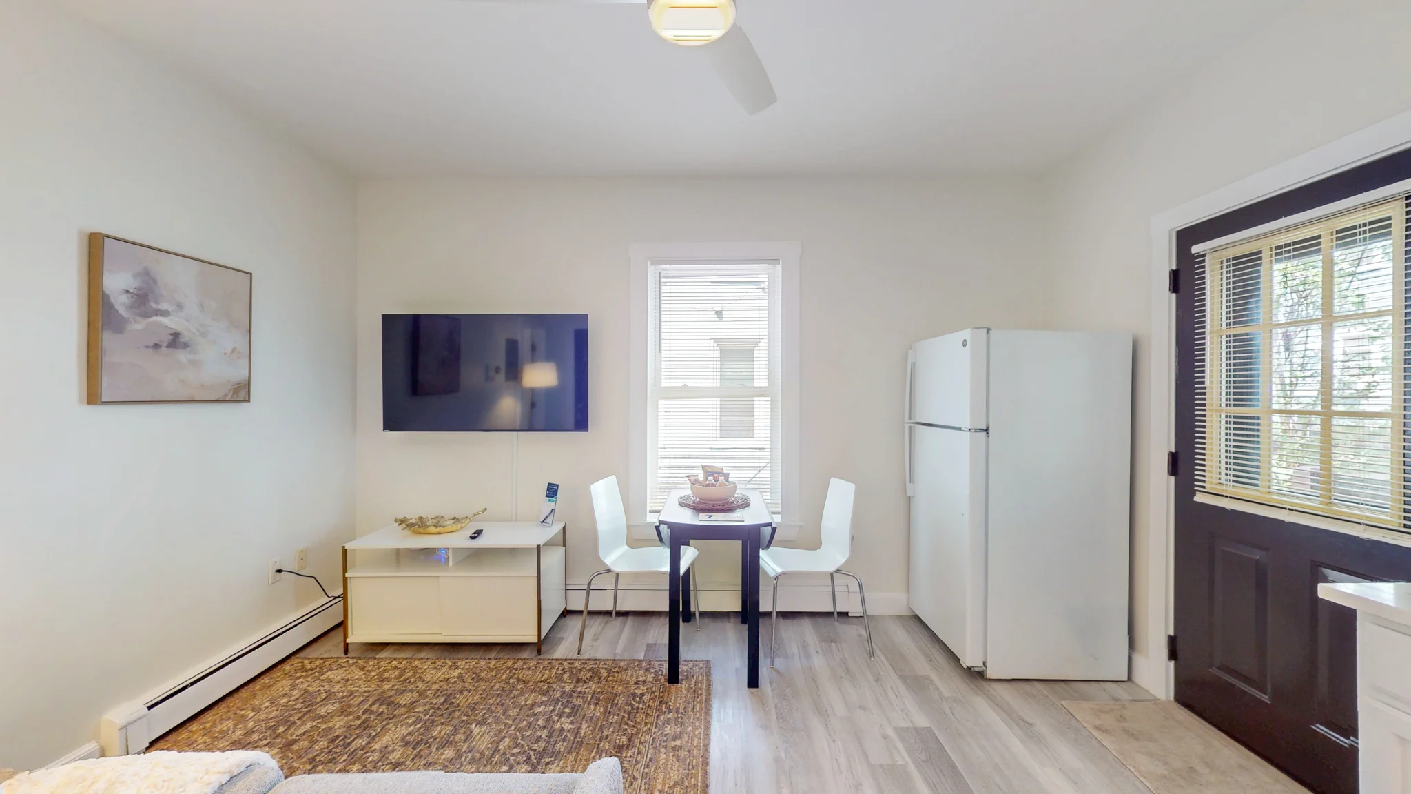 1 bed, 1 bath apartment for rent at 24 Hews St Unit 1, Riverside — photo 10 of 14