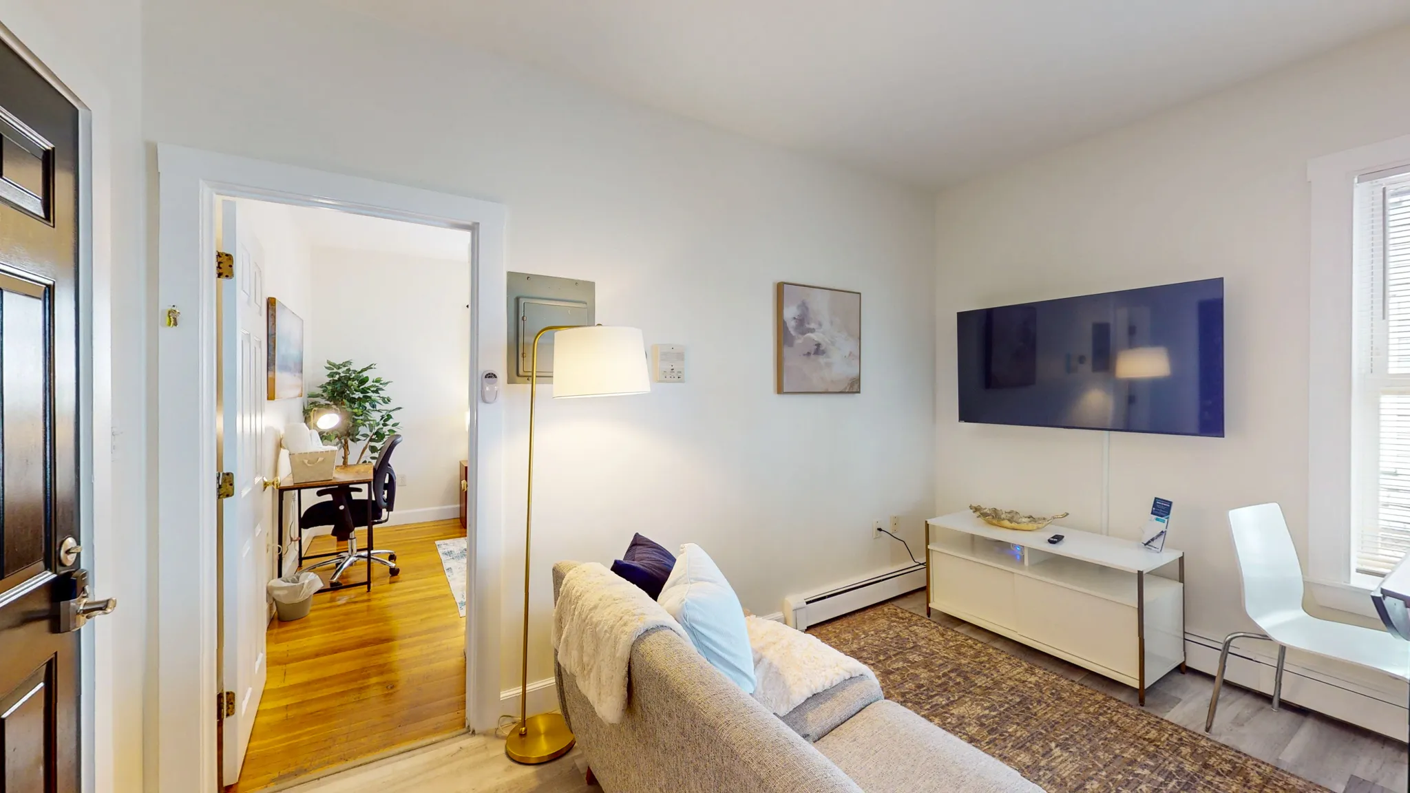 1 bed, 1 bath apartment for rent at 24 Hews St Unit 1, Riverside — photo 1 of 14