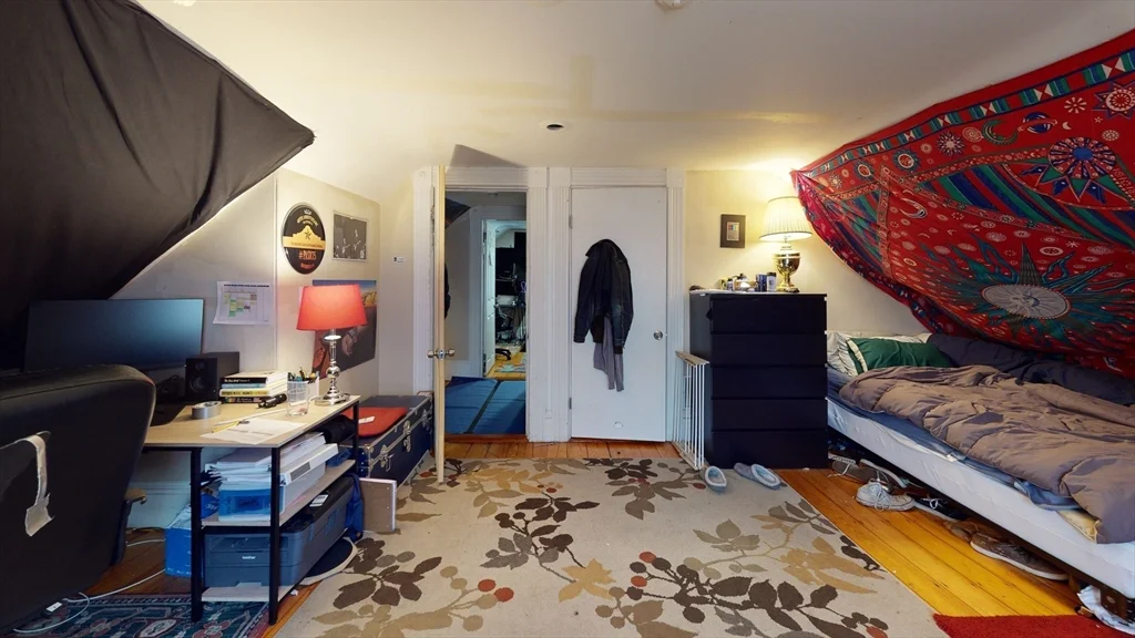 6 bed, 2 bath apartment for rent at 24 Highgate Unit 1, Allston — photo 4 of 10