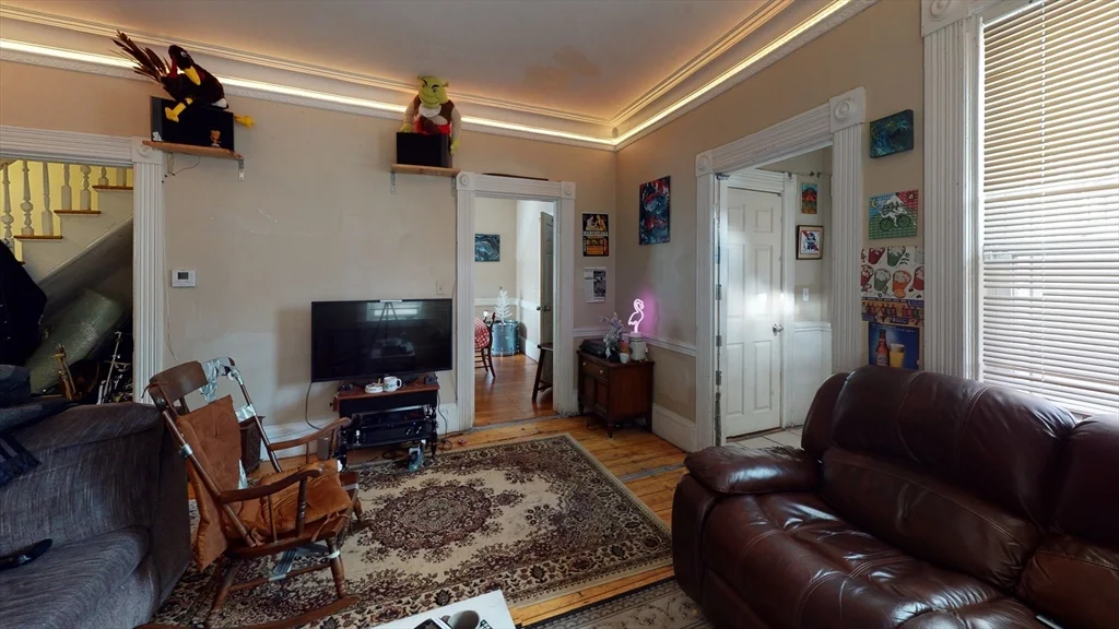 6 bed, 2 bath apartment for rent at 24 Highgate Unit 1, Allston — photo 7 of 10