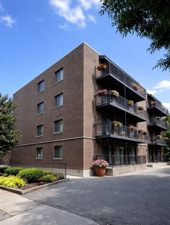 2 bed, 1 bath apartment for rent at 24 Highland Ave Unit 1, Harvard Square — photo 6 of 6