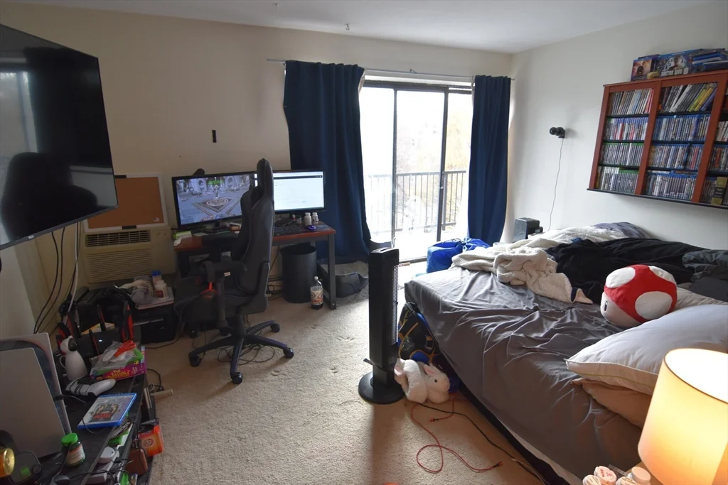 3 bed, 1 bath apartment for rent at 24 Highland Ave Unit 11, Mid Cambridge — photo 4 of 13