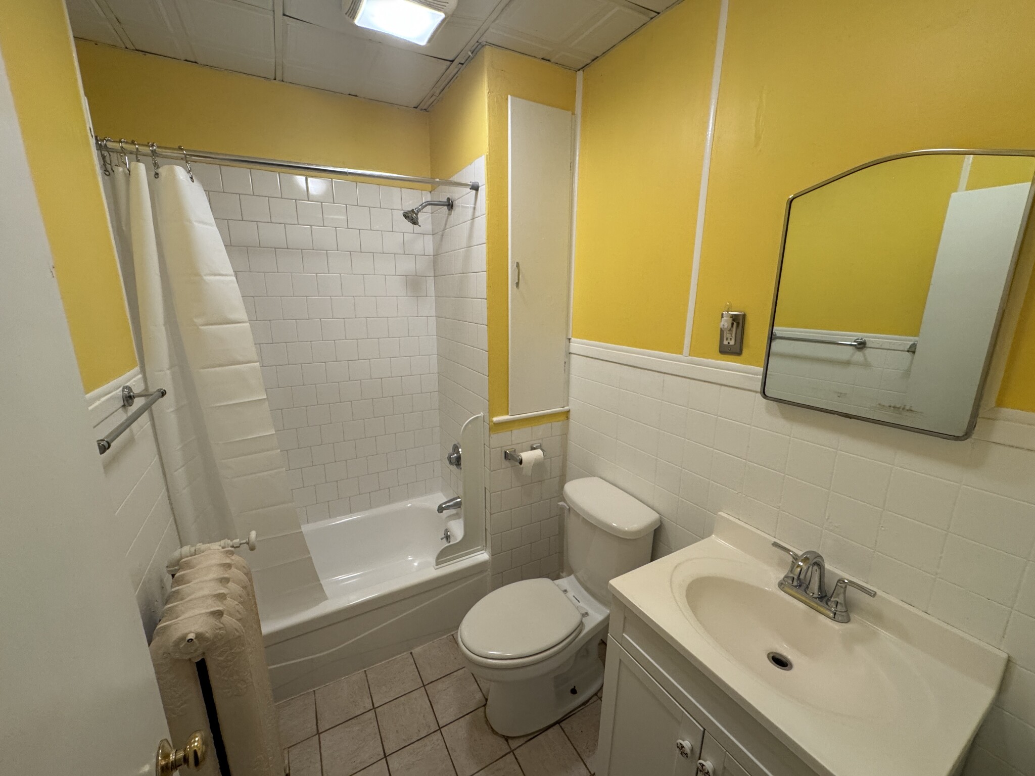 3 bed, 1 bath apartment for rent at 24 Highland Ave Unit 2, Prospect Hill — photo 11 of 12